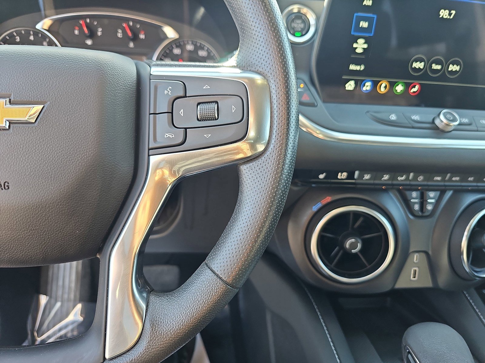 Used 2024 Chevrolet Blazer LT w/ Convenience Package FWD image 20
