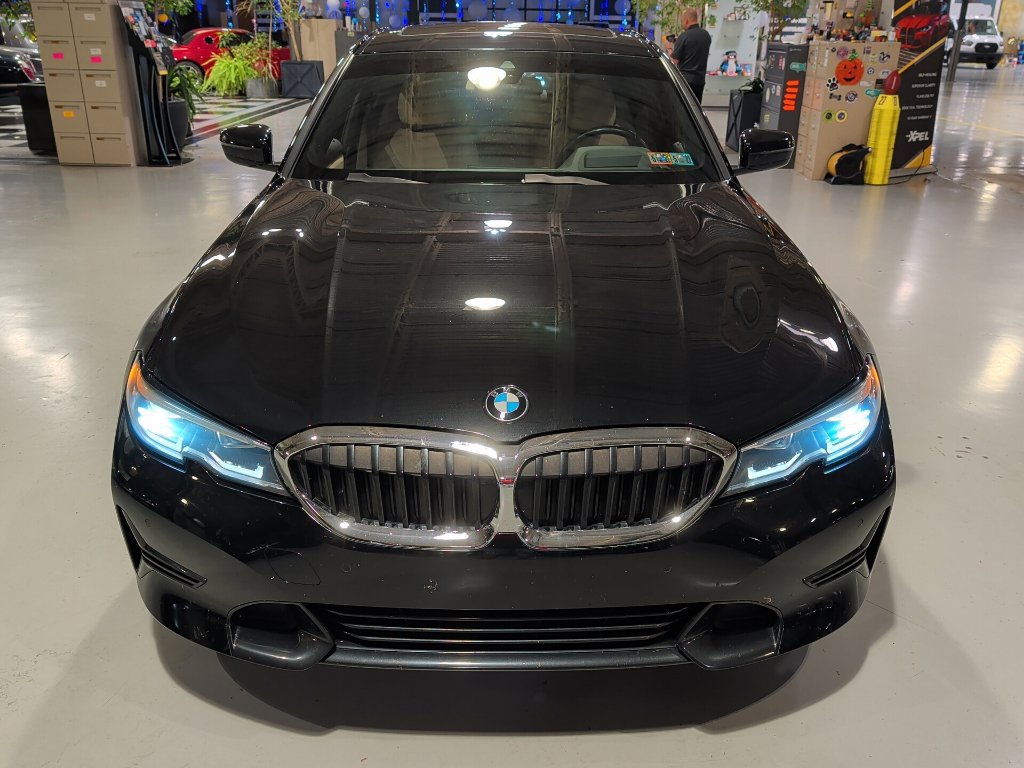 Used 2021 BMW 330i xDrive Sedan w/ Premium Package AWD/4WD image 3