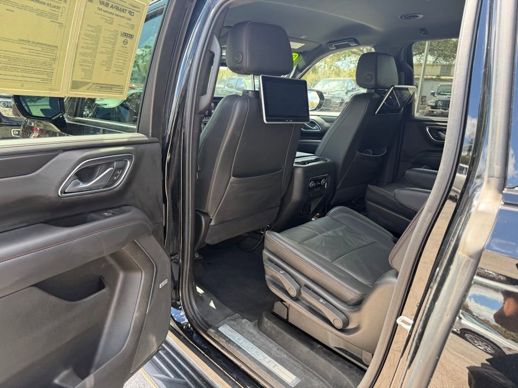 Used 2021 Chevrolet Suburban RST w/ Luxury Package image 27