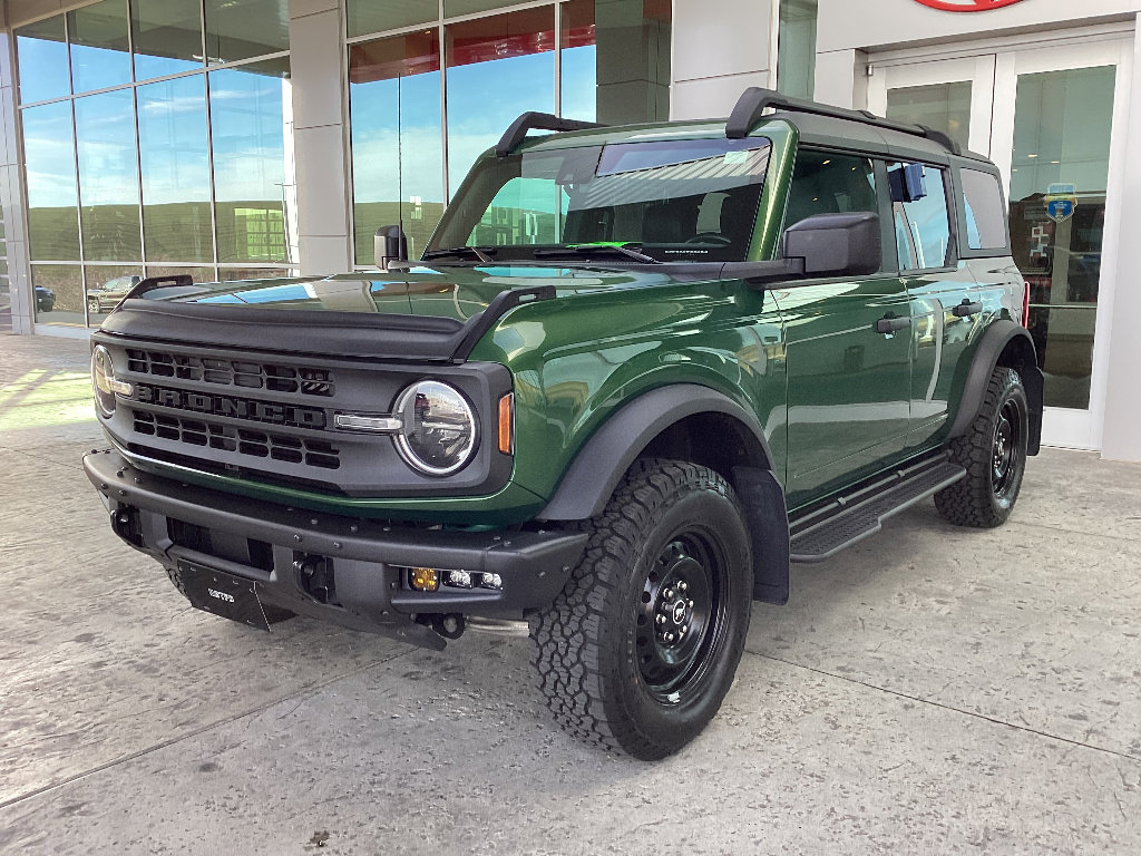 Used 2022 Ford Bronco Black Diamond image 4
