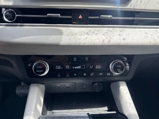 Used 2022 Mitsubishi Outlander SEL AWD/4WD image 16