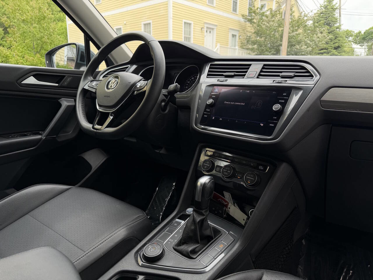 Used 2020 Volkswagen Tiguan SE AWD/4WD image 19