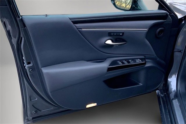 Used 2025 Lexus ES 350 350 image 17