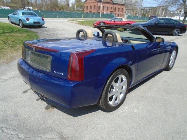 Used 2007 Cadillac XLR RWD image 7
