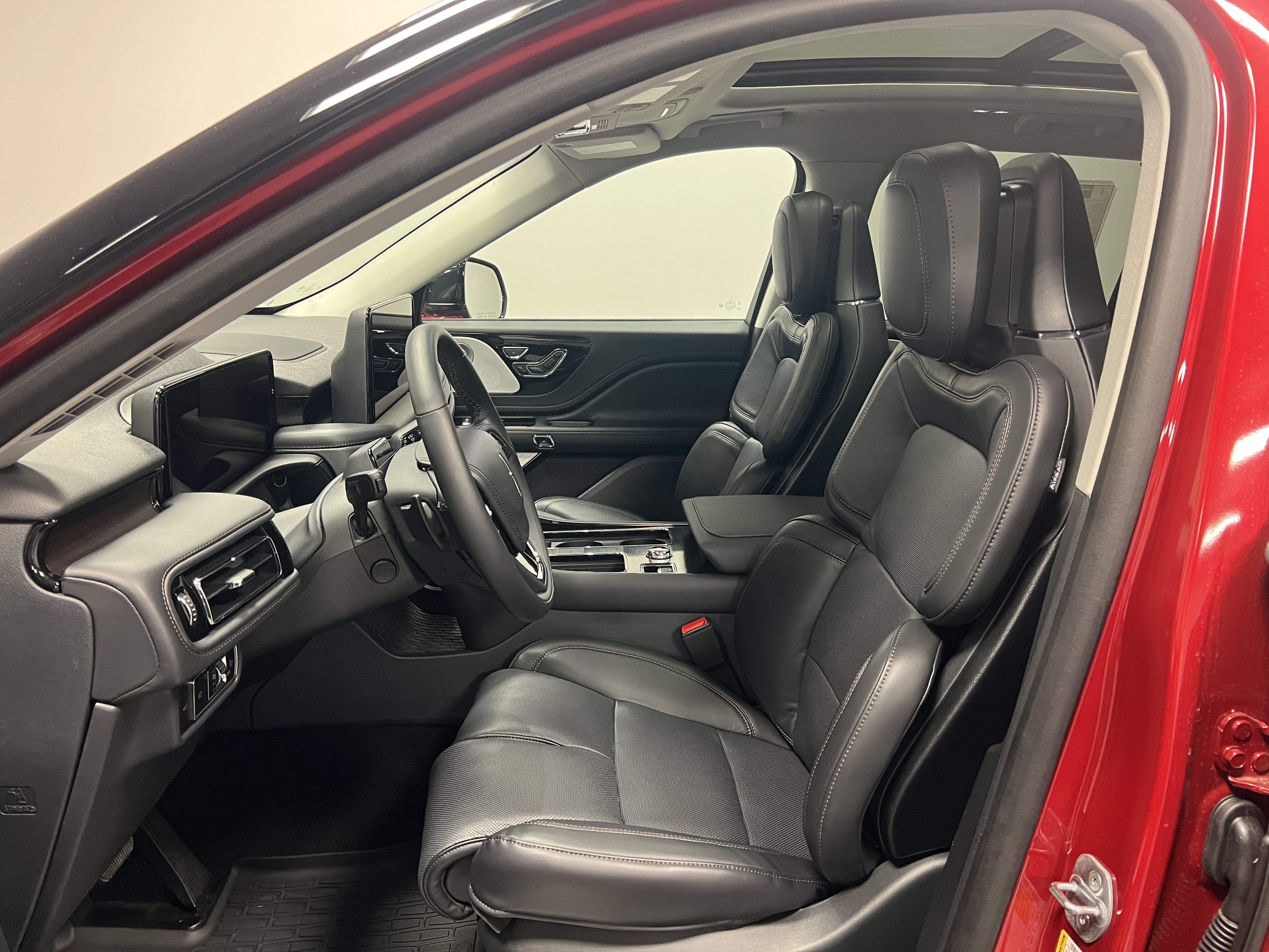 New 2025 Lincoln Aviator Reserve w/ Equipment Group 201A AWD/4WD image 15