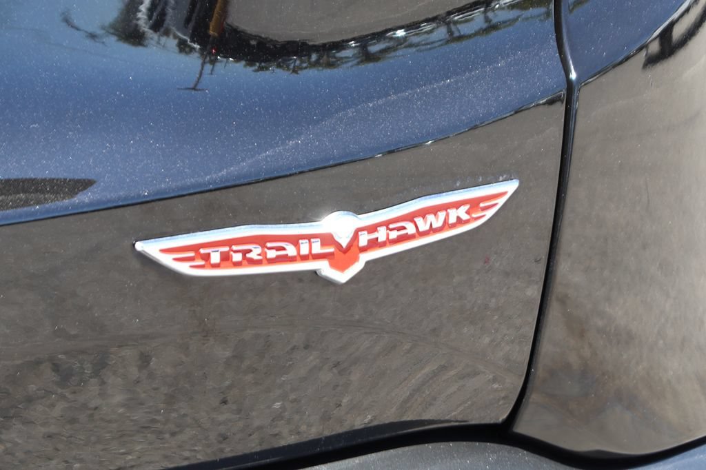 Used 2023 Jeep Renegade Trailhawk AWD/4WD image 45