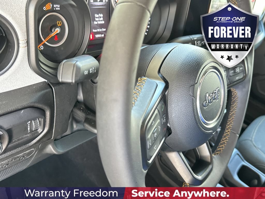 Used 2025 Jeep Wrangler Sport AWD/4WD image 19