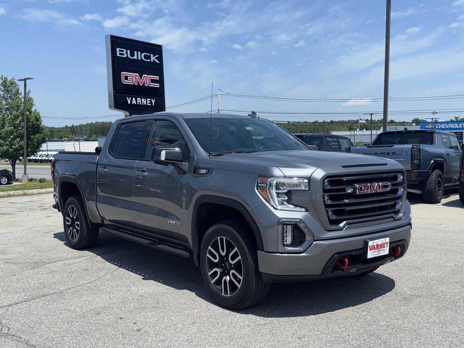 Used 2022 GMC Sierra 1500 AT4 w/ AT4 Preferred Package image 3