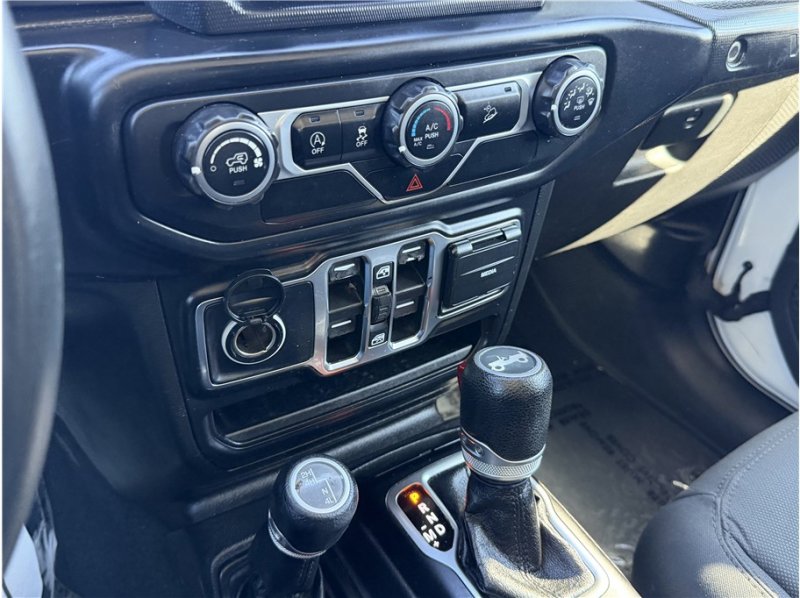 Used 2019 Jeep Wrangler Unlimited Sport S AWD/4WD image 39