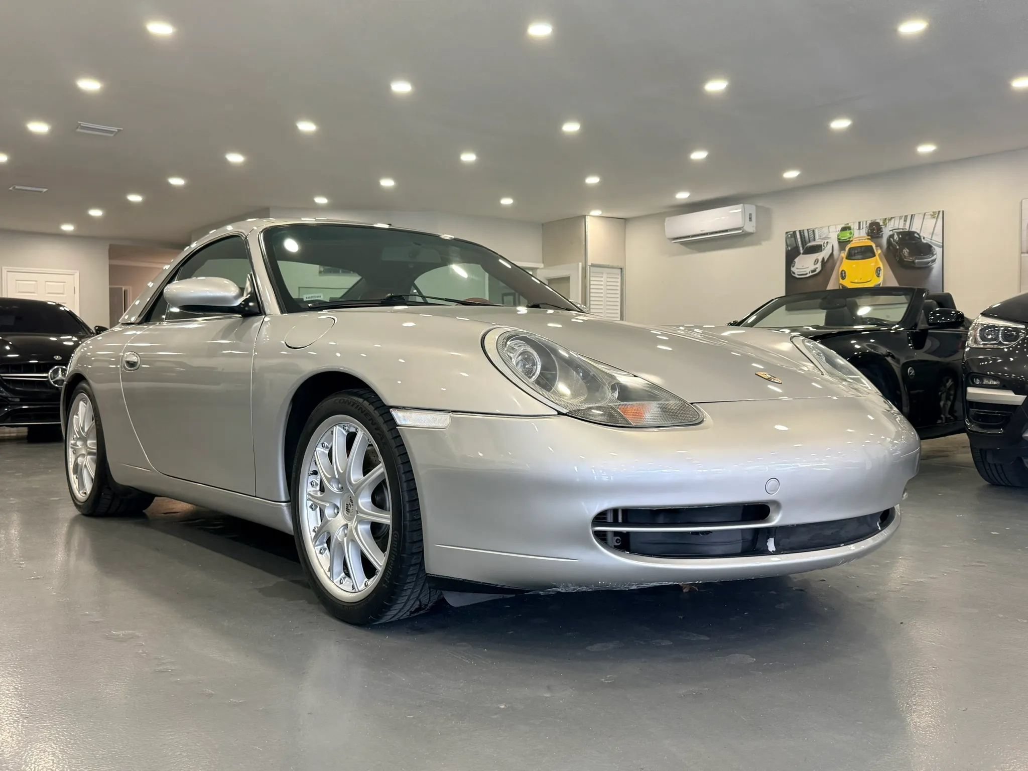 Used 2000 Porsche 911 Carrera 4 AWD/4WD image 1