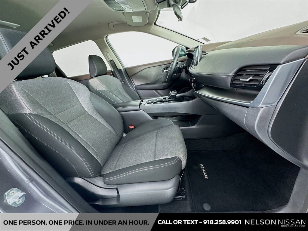 Certified 2022 Nissan Rogue SV image 26
