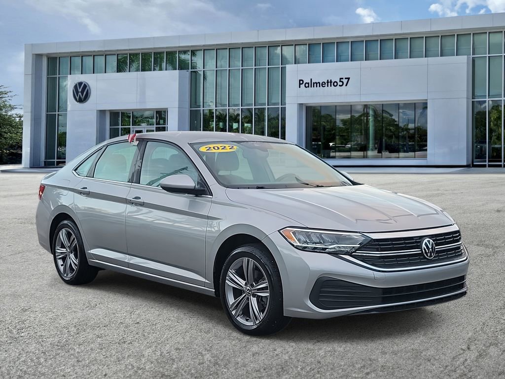 Certified 2022 Volkswagen Jetta SE image 3