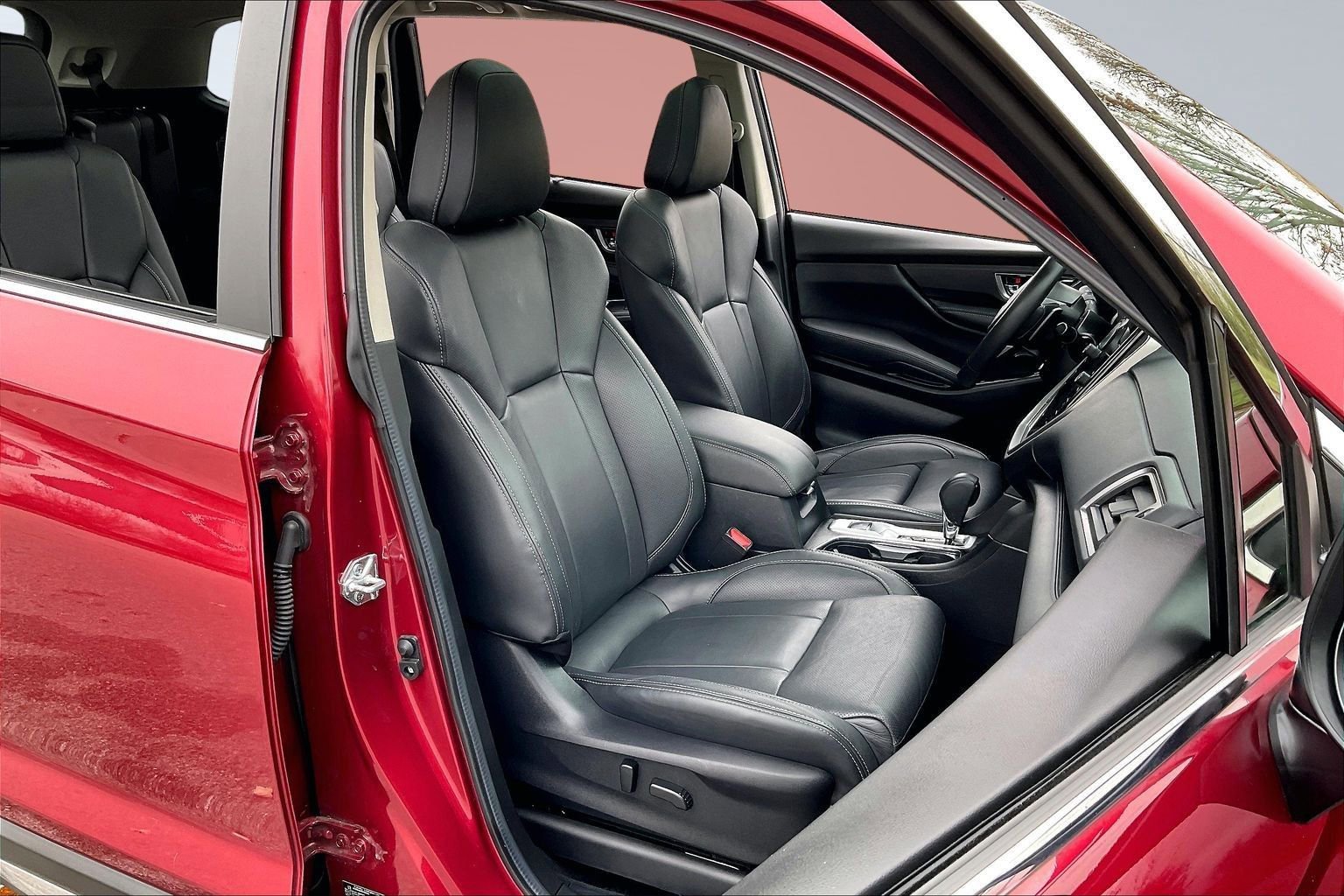 Used 2024 Subaru Ascent Limited w/ Technology Package image 7