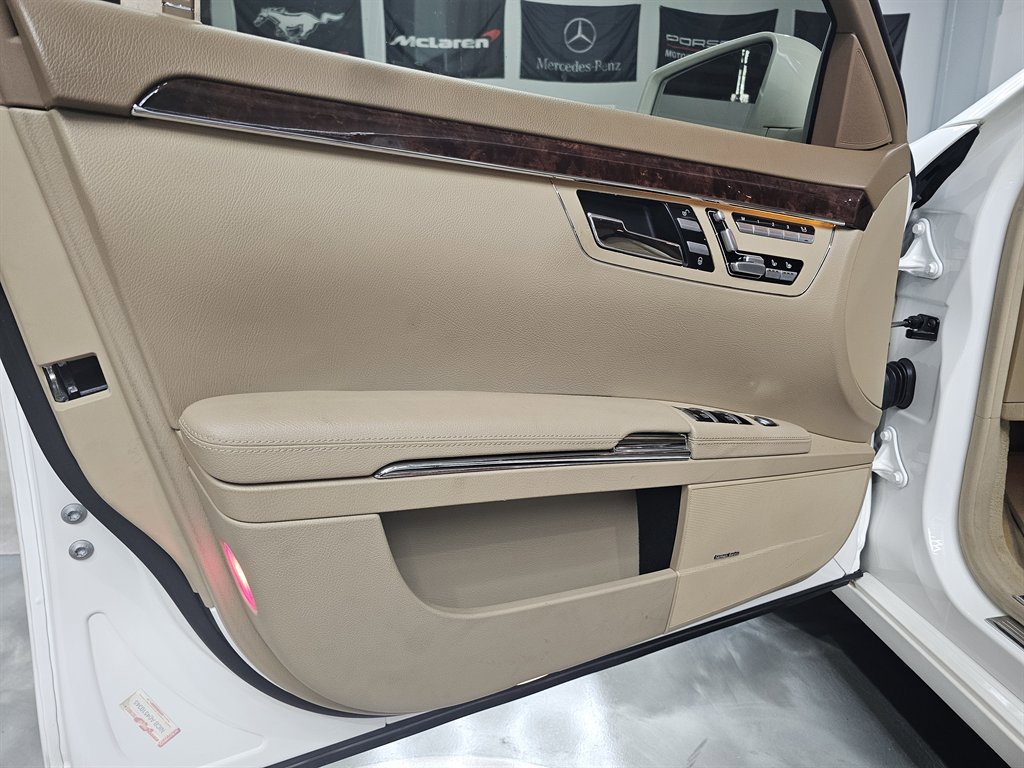 Used 2010 Mercedes-Benz S 550 image 19