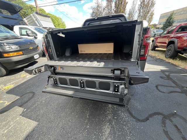 New 2026 Chevrolet Silverado EV Trail Boss image 9