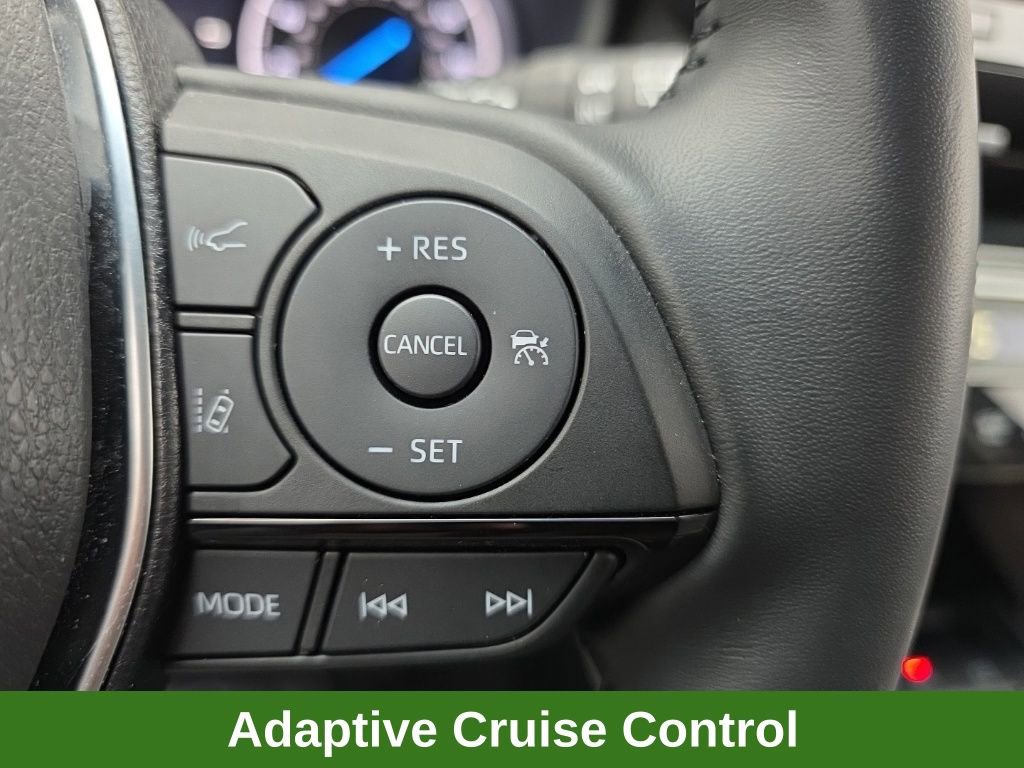 Used 2024 Toyota Venza XLE image 27