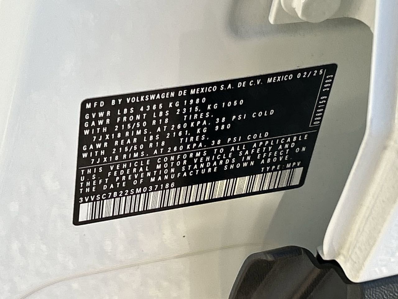 Certified 2025 Volkswagen Taos SE image 29