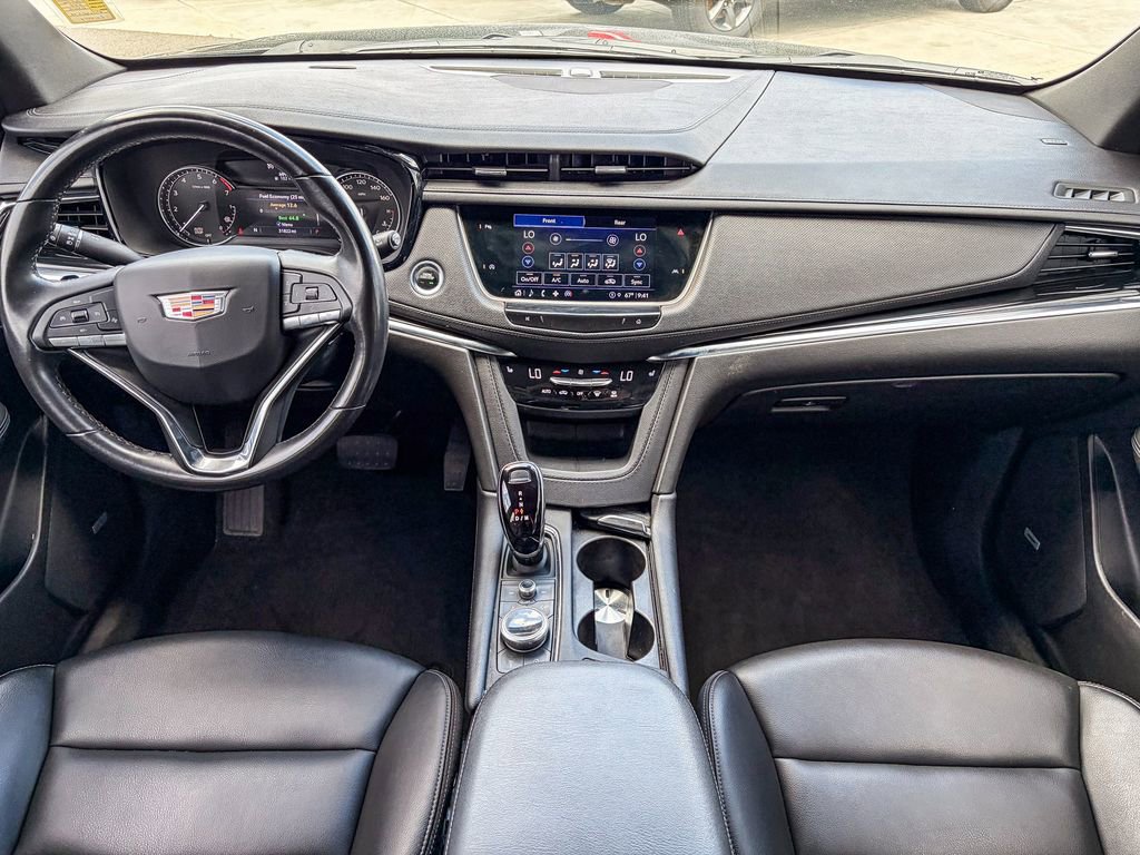 Used 2023 Cadillac XT6 Luxury FWD image 16