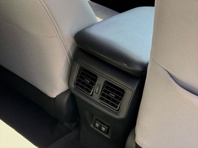 Used 2019 Toyota RAV4 XLE FWD image 21
