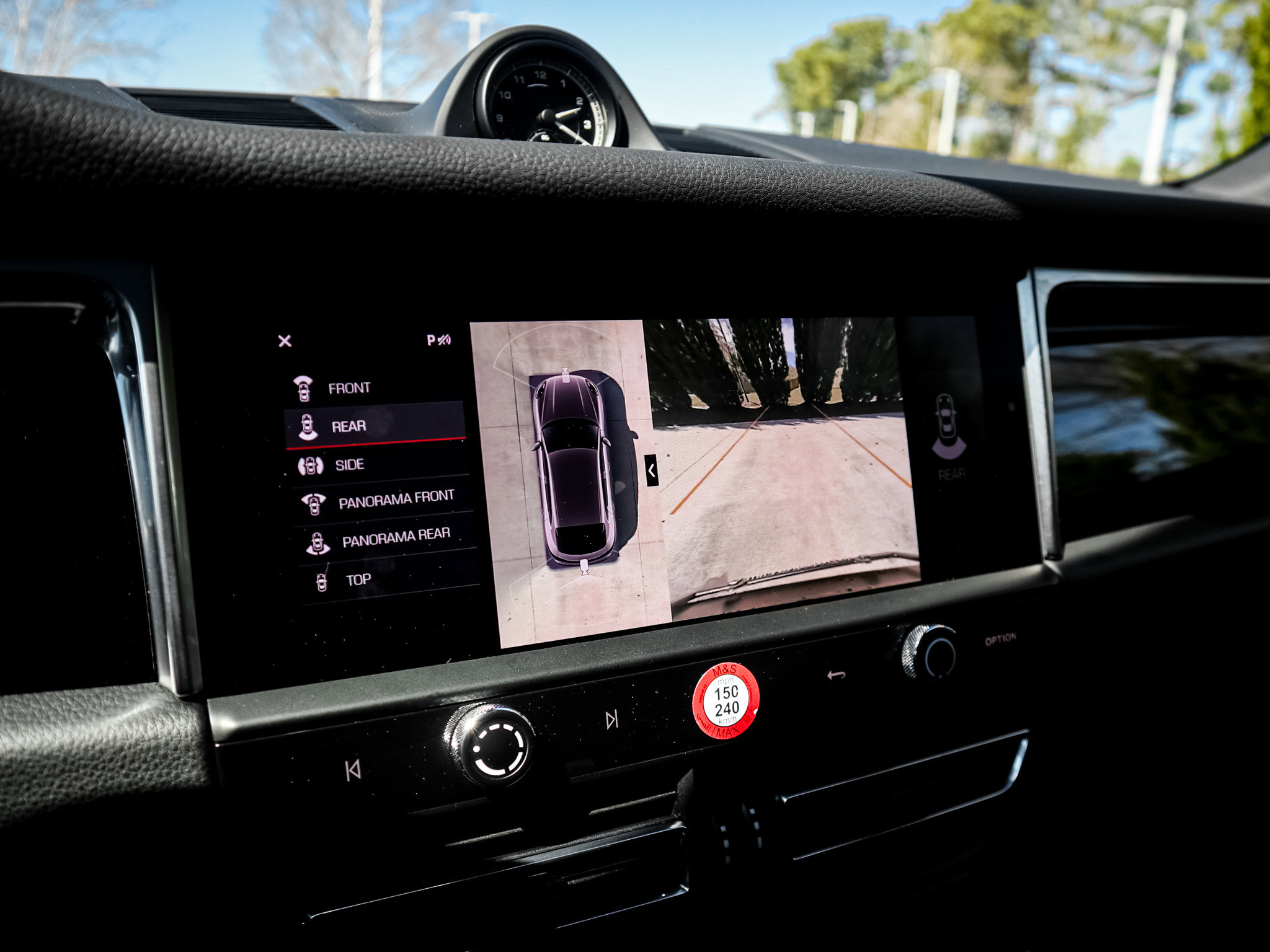 Used 2024 Porsche Macan AWD/4WD image 25