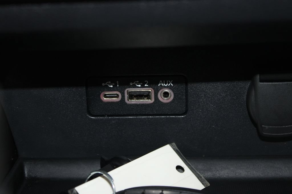 Used 2024 Nissan Altima 2.5 SV FWD image 48