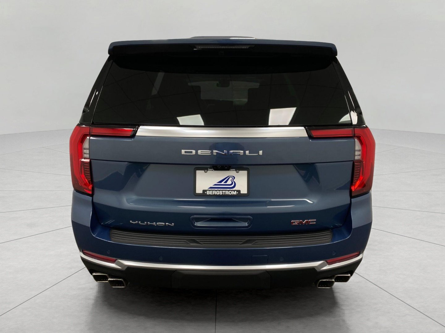 Used 2026 GMC Yukon Denali w/ Denali Reserve Package AWD/4WD image 5