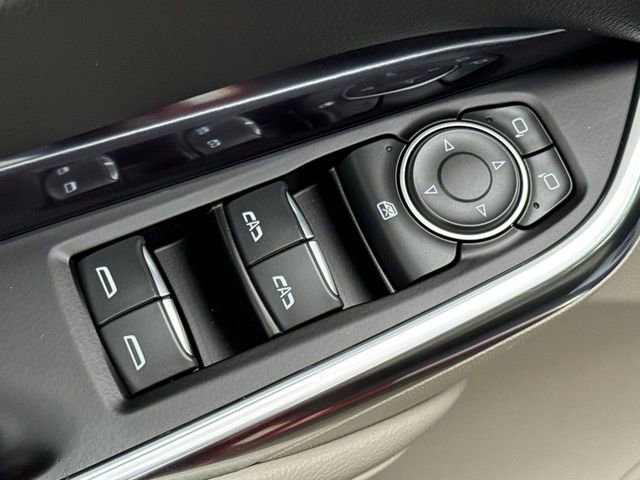 Certified 2023 Cadillac XT4 Luxury w/ Cold Weather Package image 17