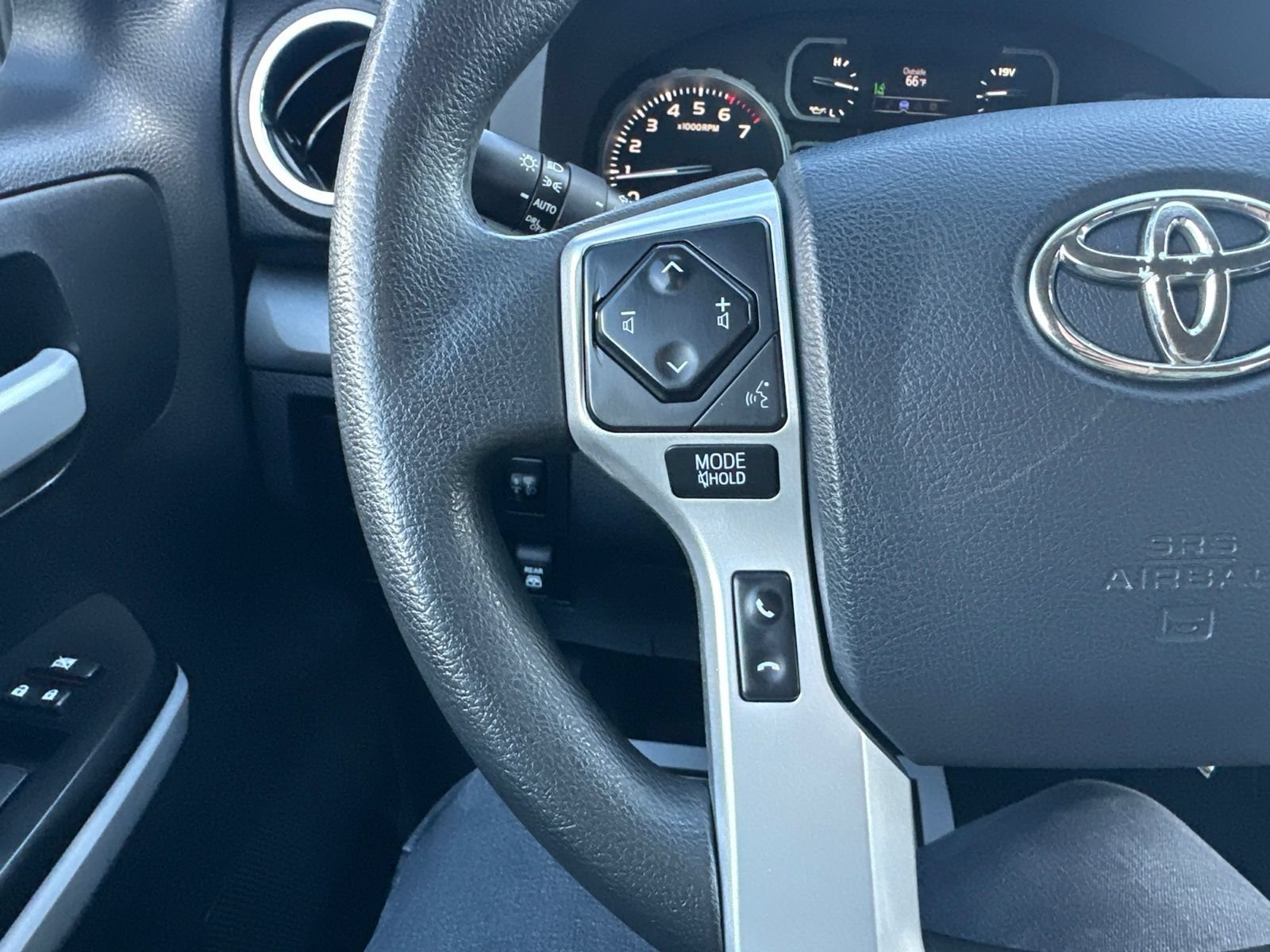 Used 2020 Toyota Tundra SR5 w/ SR5 Upgrade Package AWD/4WD image 49