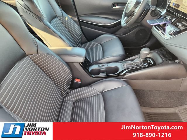 Used 2025 Toyota Corolla XSE FWD image 14