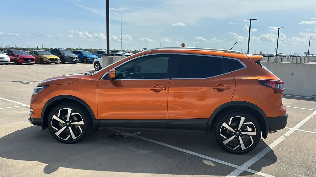 Used 2021 Nissan Rogue Sport SL w/ Premium Package FWD image 11