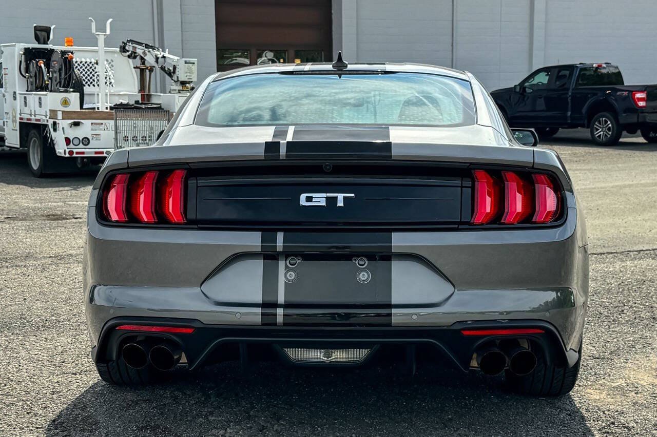 Used 2022 Ford Mustang GT RWD image 9