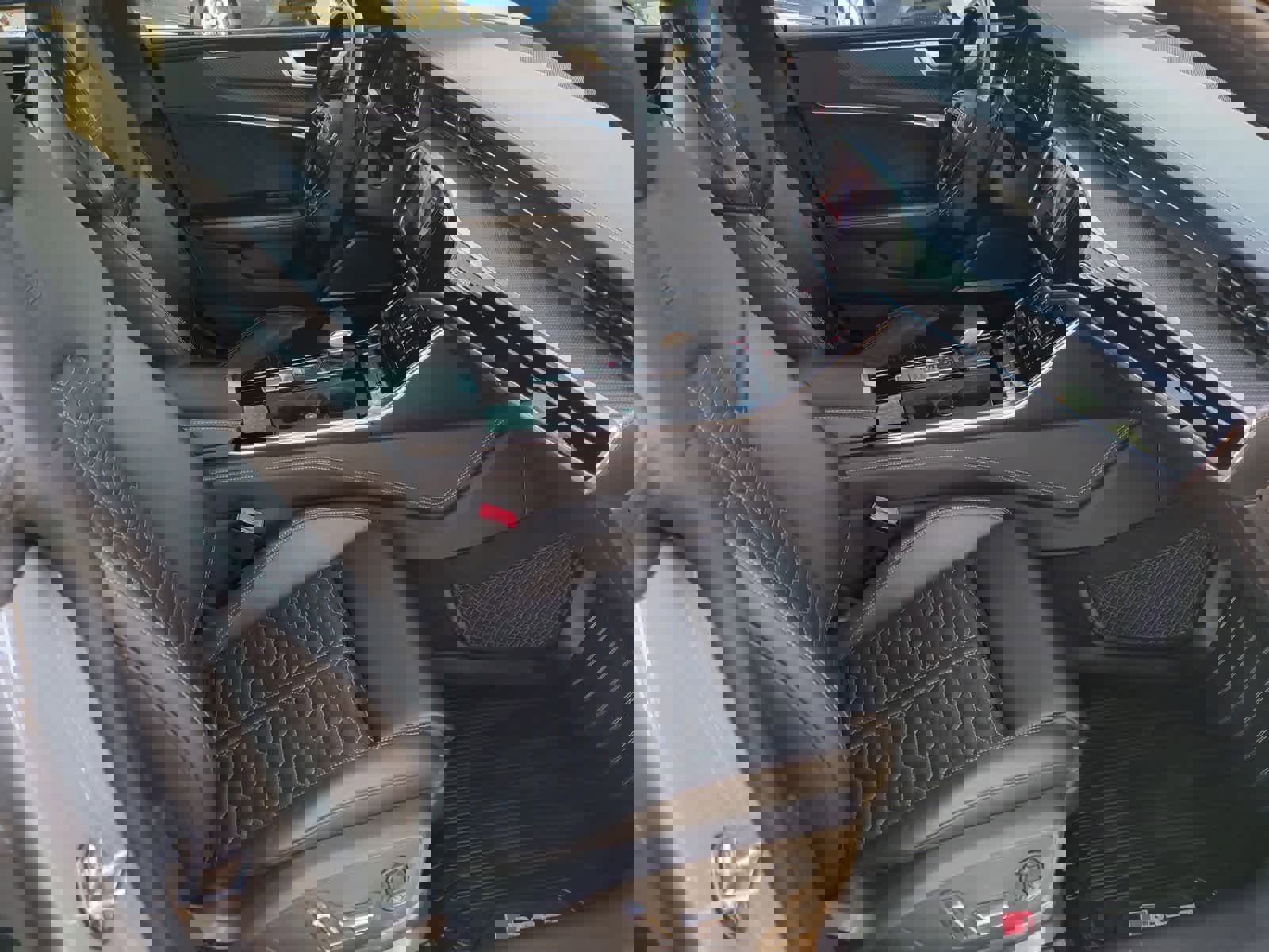 Used 2021 Audi RS 7 Sportback w/ Carbon Optic Package image 23