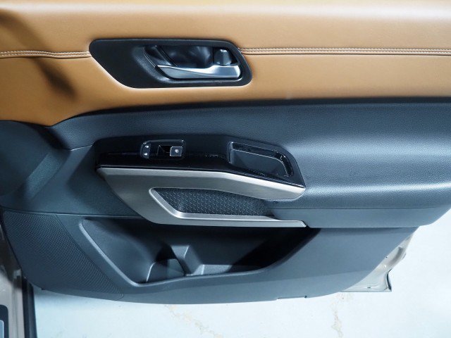 Used 2024 Nissan Pathfinder Platinum FWD image 67