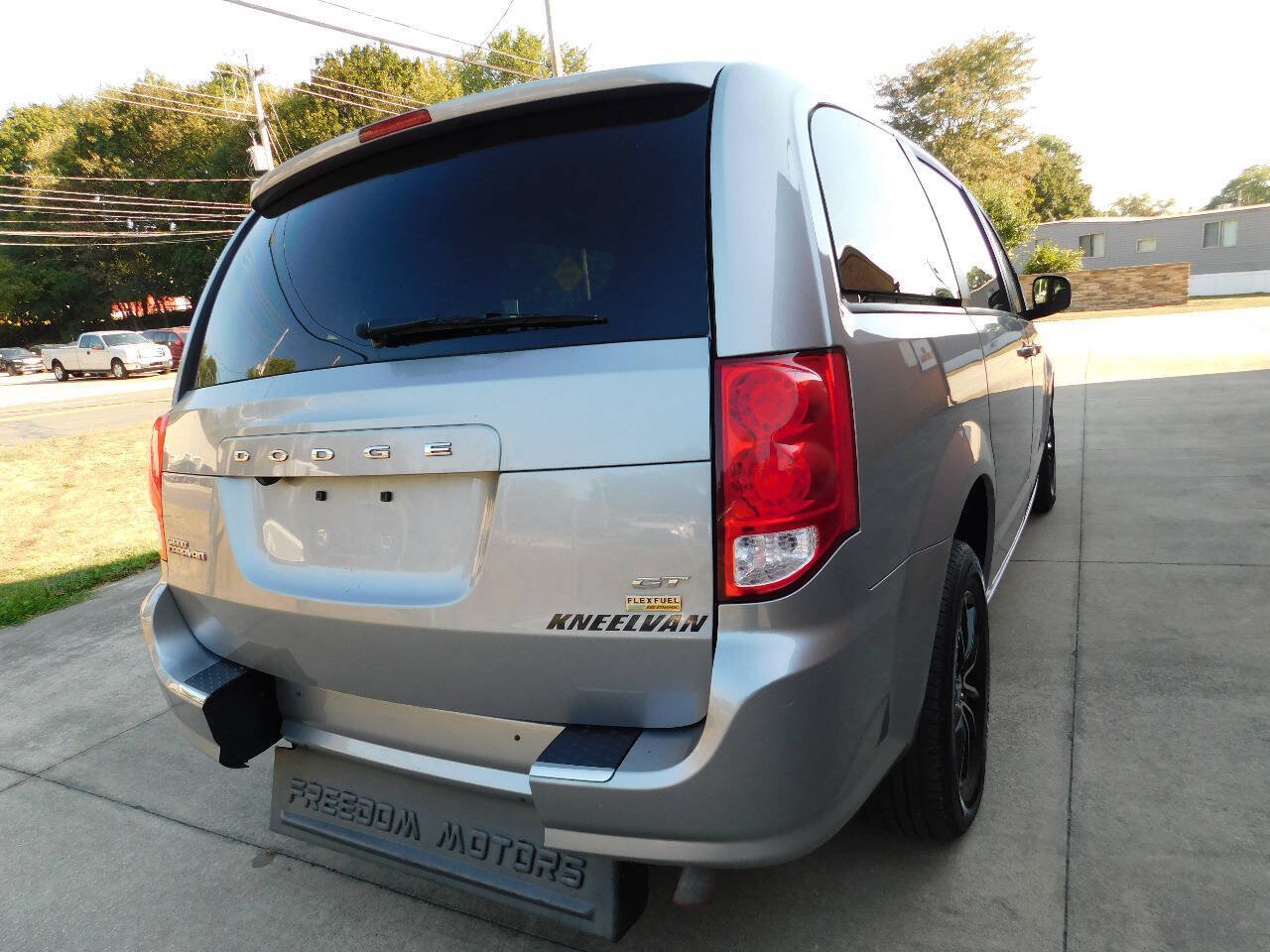 Used 2018 Dodge Grand Caravan GT FWD image 15