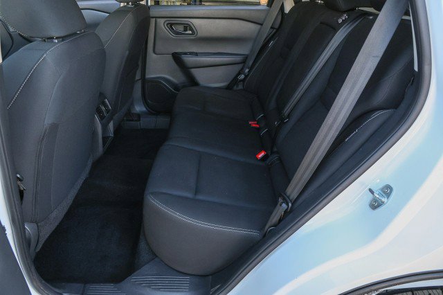 Used 2024 Nissan Rogue S FWD image 25