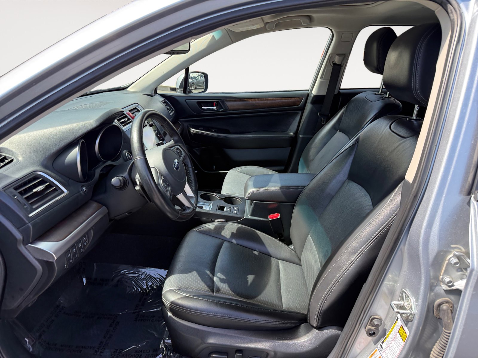 Used 2015 Subaru Outback 2.5i Limited AWD/4WD image 10