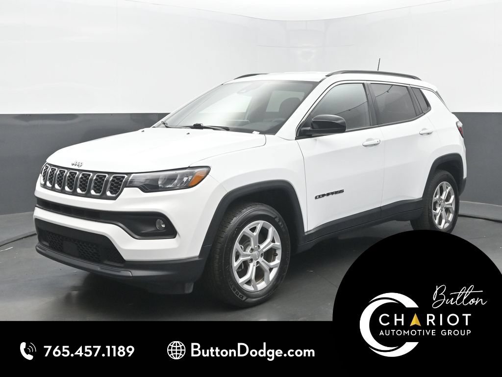 Used 2024 Jeep Compass Latitude AWD/4WD image 1