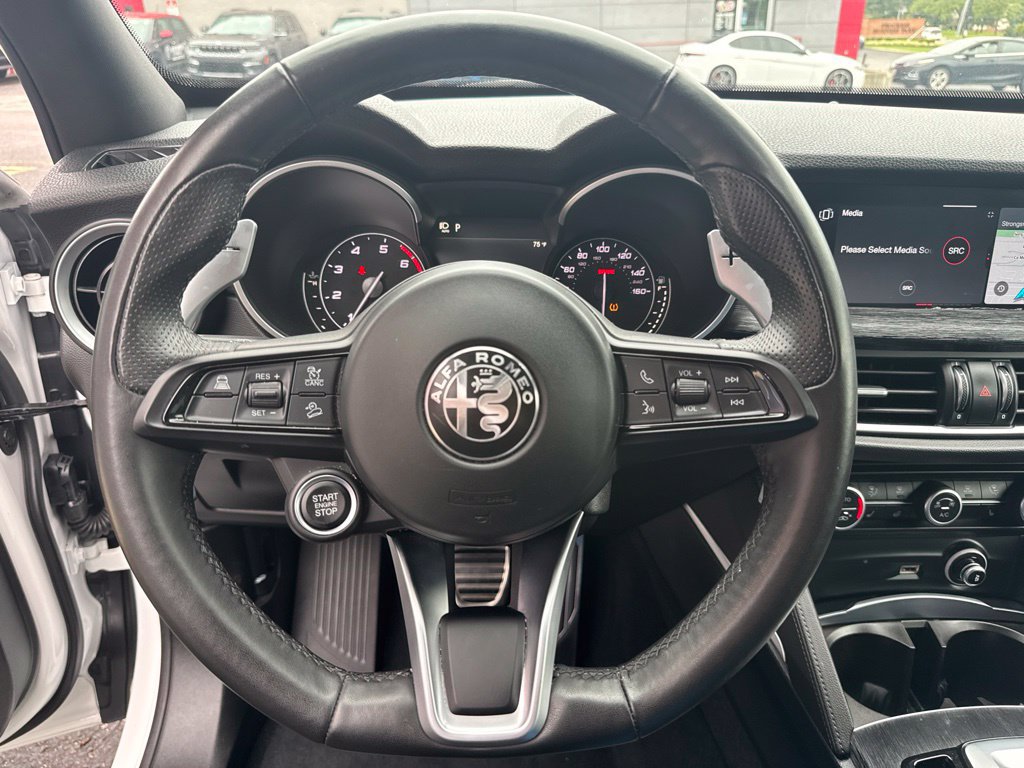Used 2023 Alfa Romeo Stelvio Sprint AWD/4WD image 35