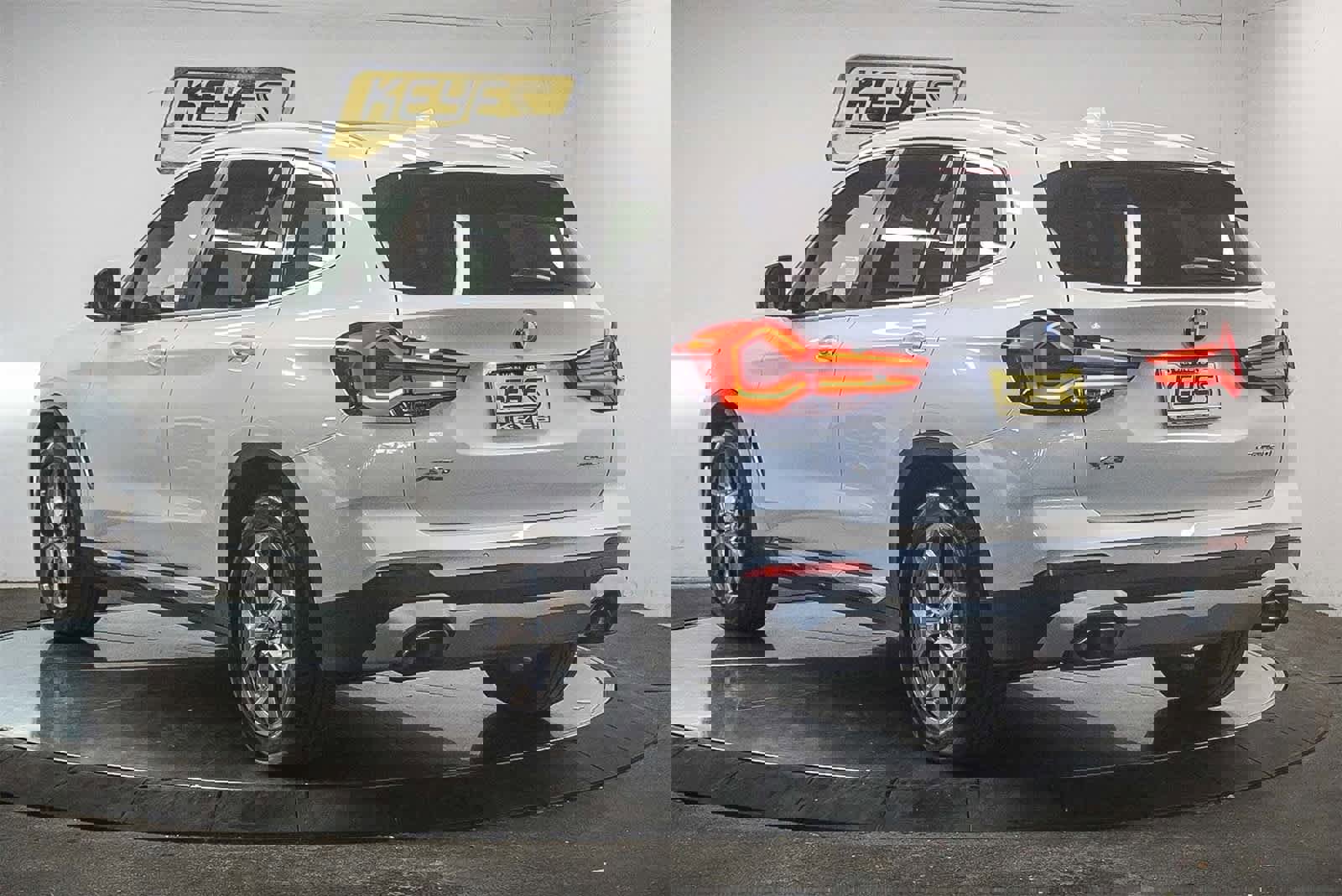 Used 2023 BMW X3 sDrive30i w/ Convenience Package image 2