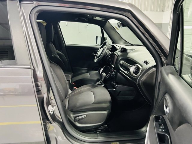 Used 2021 Jeep Renegade Latitude image 33