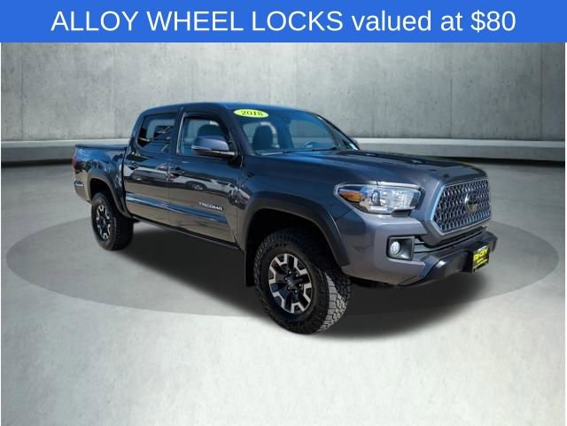 Used 2018 Toyota Tacoma TRD Off-Road w/ Technology Package AWD/4WD image 9