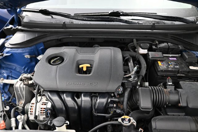 Used 2020 Hyundai Elantra SE FWD image 22