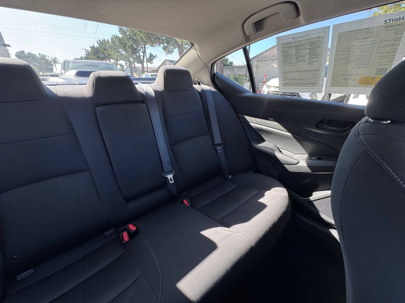 Used 2025 Nissan Altima 2.5 SV FWD image 38
