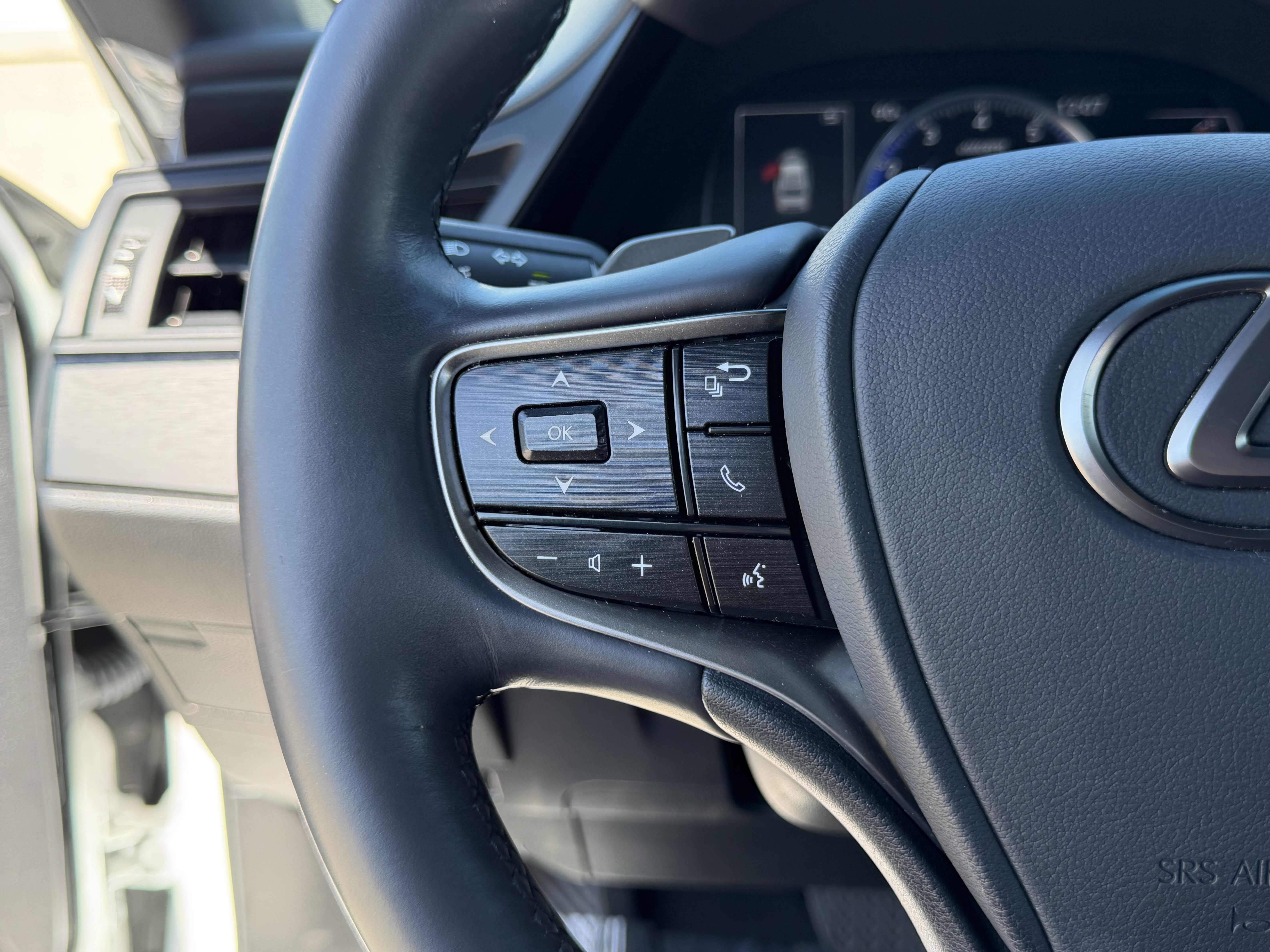 Certified 2023 Lexus ES 350 w/ Premium Package FWD image 26