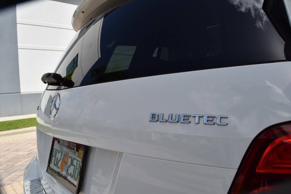 Used 2014 Mercedes-Benz GLK 250 BlueTEC 4MATIC image 23