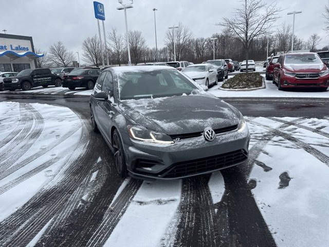 Used 2018 Volkswagen Golf R 4-Door image 6