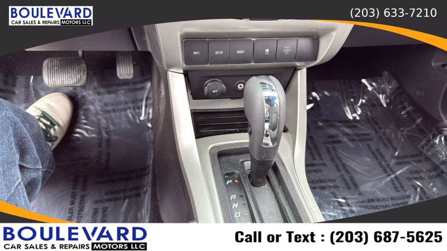 Used 2010 Ford Focus SE image 15