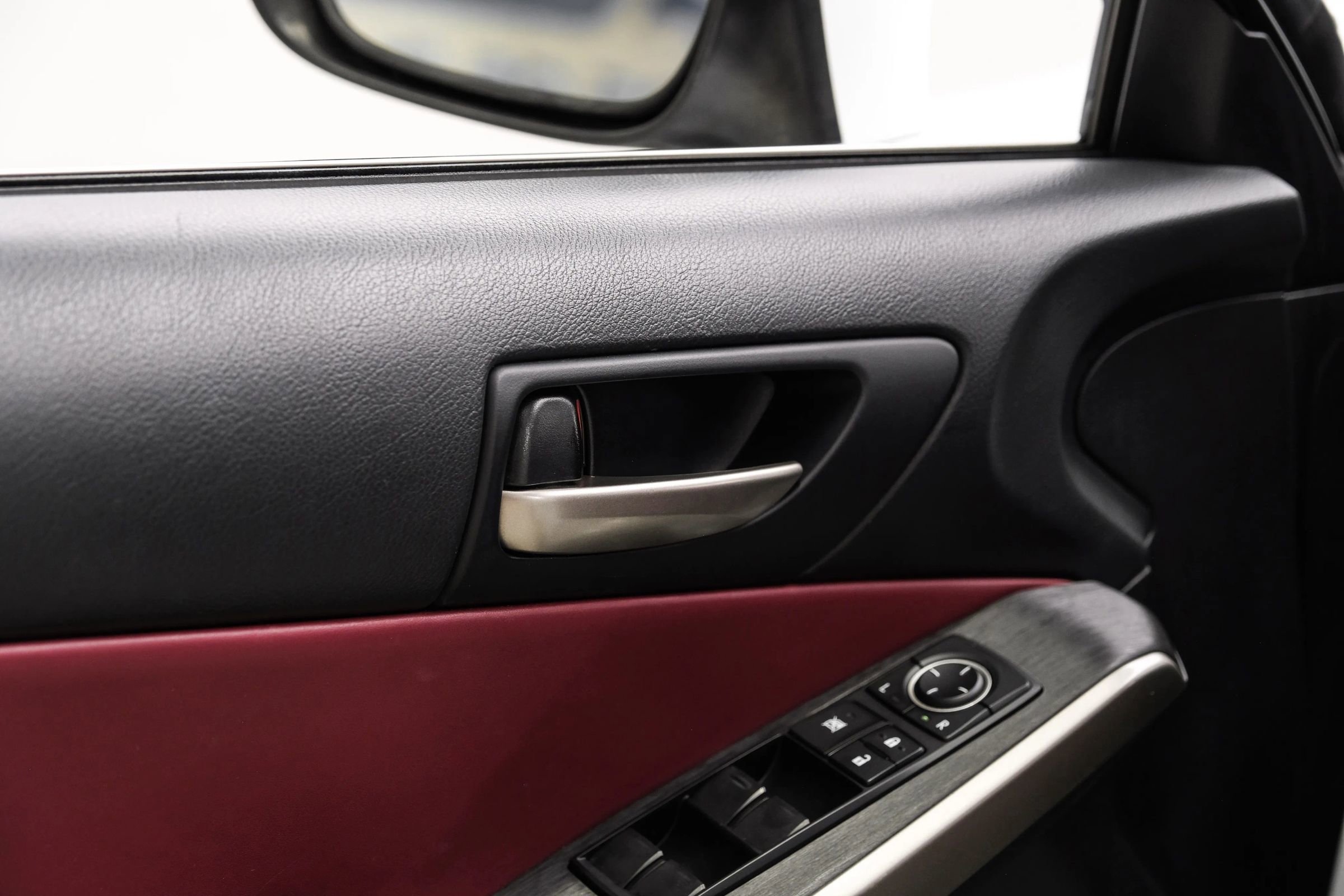 Used 2019 Lexus IS 300 RWD image 46