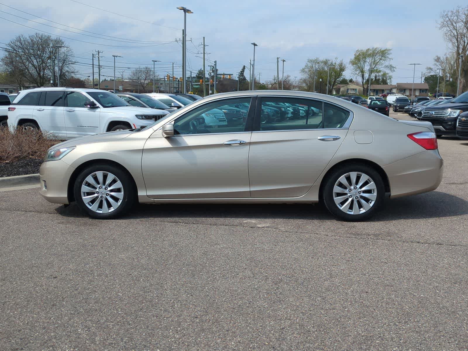 Used 2015 Honda Accord EX image 5
