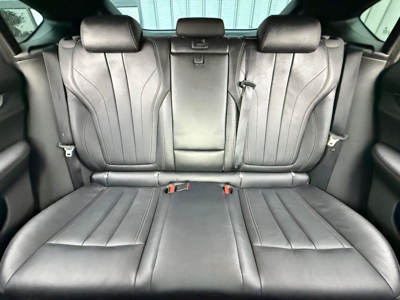 Used 2019 BMW X6 xDrive50i w/ M Sport Package AWD/4WD image 16